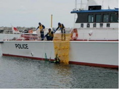 警備艇の救助訓練の状況